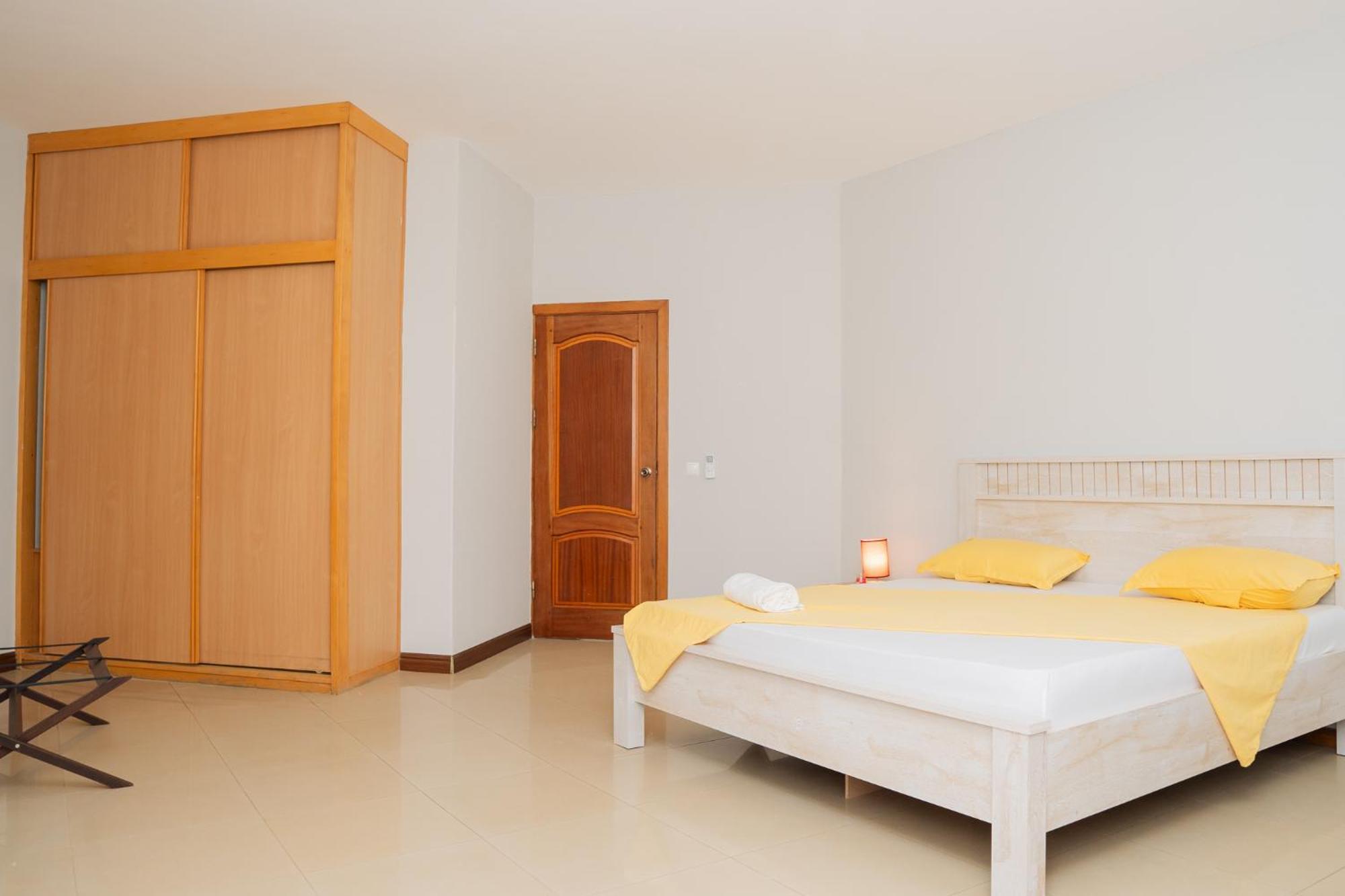 Praia Guest House Extérieur photo